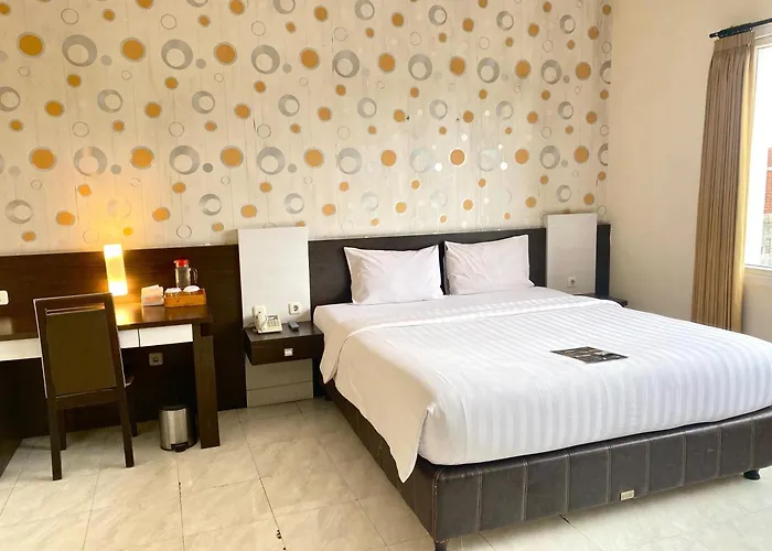 Hotel 88 Jember By Wh - Strategic Location In The City Center