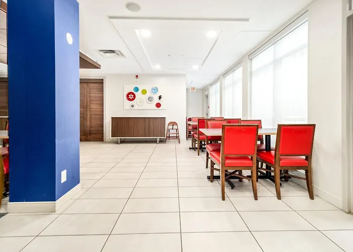 Holiday Inn Express & Suites Medicine Hat By Ihg