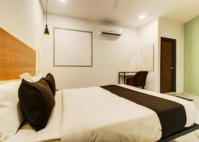 Super Townhouse Rcc Hotel Banjara Hills