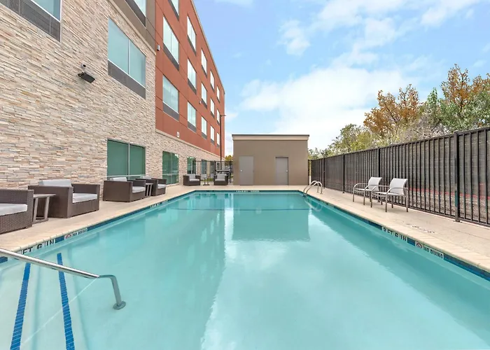 Holiday Inn Express & Suites Austin Airport East By Ihg