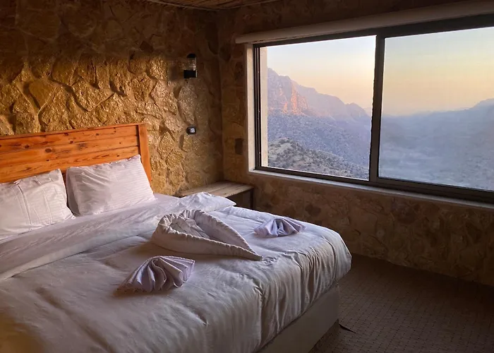 Dana Trail Hotel
