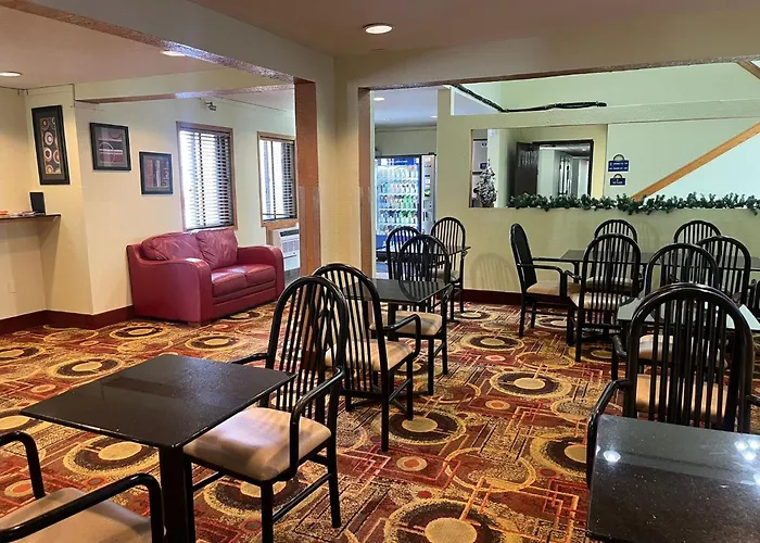 Days Inn By Wyndham Fort Dodge