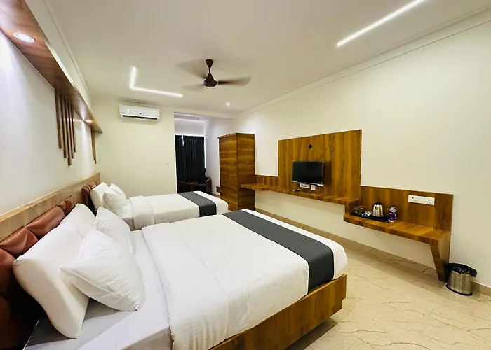 Shambhavi Hotel And Convention Centre
