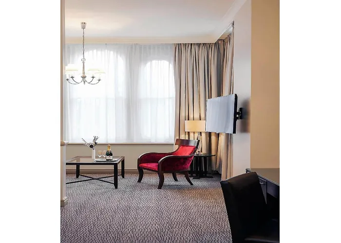 Exeter Rougemont Station Experience By Palette Resorts