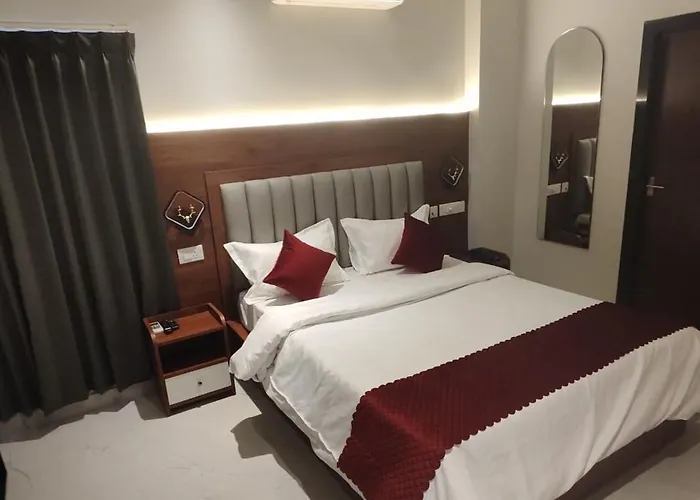 Vaishnavi Inn