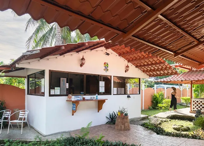 La Casita Beachfront Hideaway Pool Access