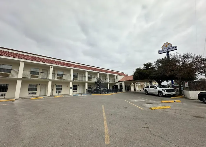 Hotel Quinta San Carlos Inn