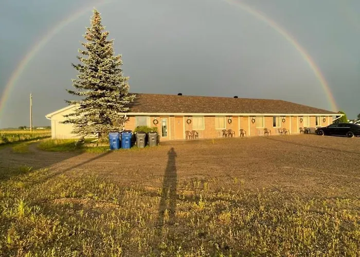 Earlton Motel