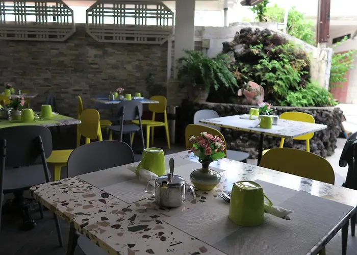 Central Hotel