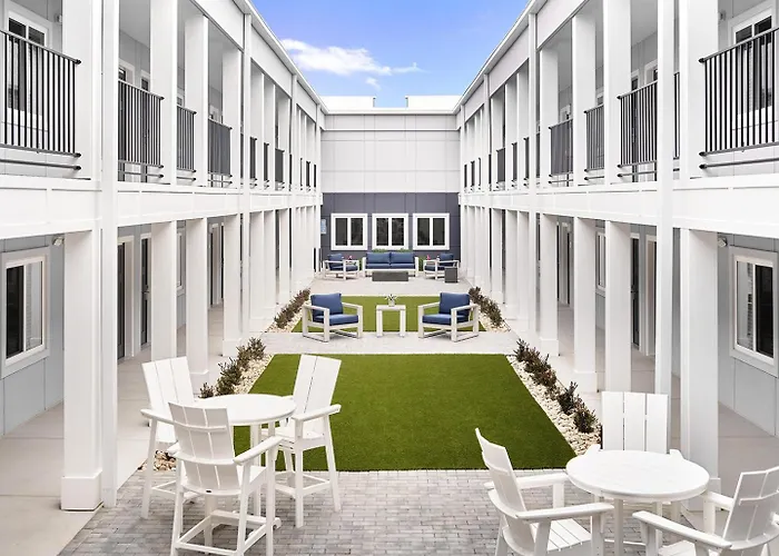 Stayapt Suites Tallahassee-Capitol