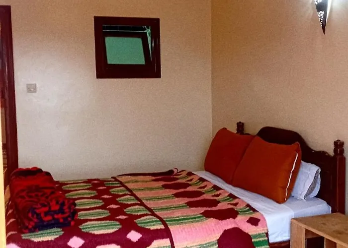 Hotel Almanader