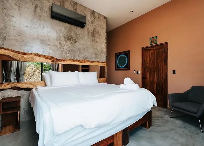 Alaya Panama - Private Retreat & Wellness Resort