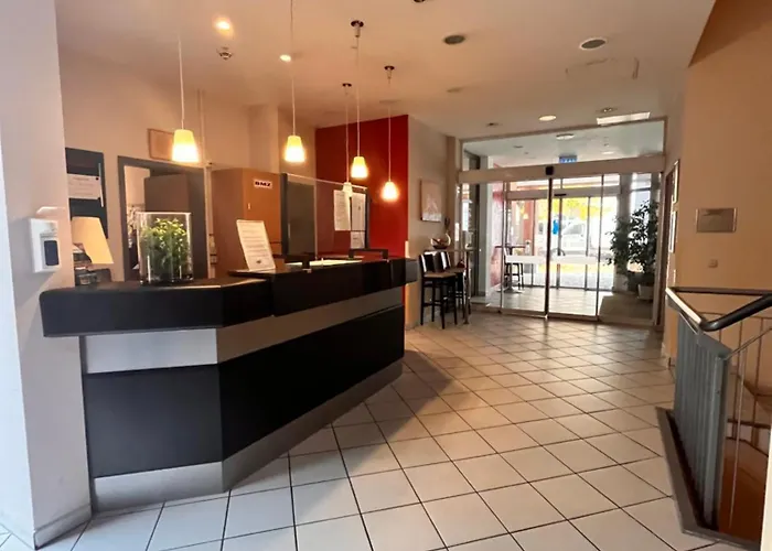 1, 2, Sleep Boardinghouse Unterschleissheim Zentrum