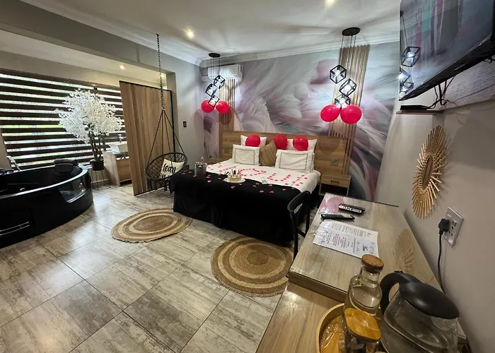 Africa Paradise - Or Tambo Airport Boutique Hotel
