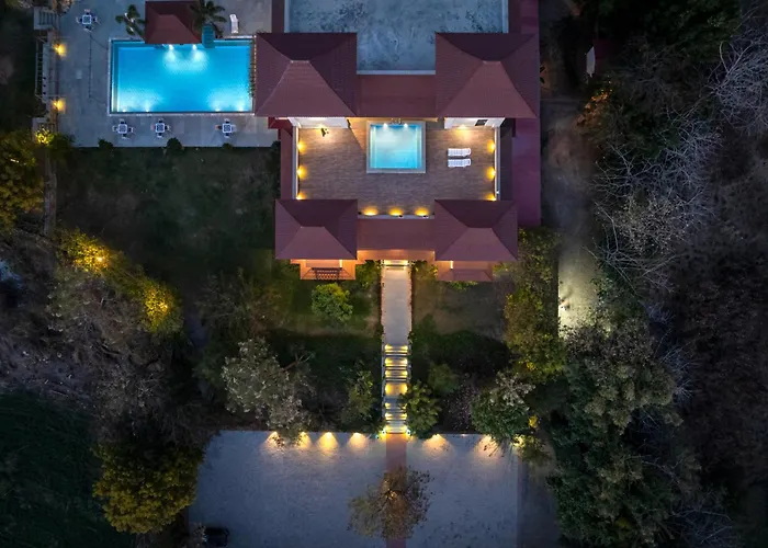 The Hunting Lodge - Luxury Resort In Udaipur