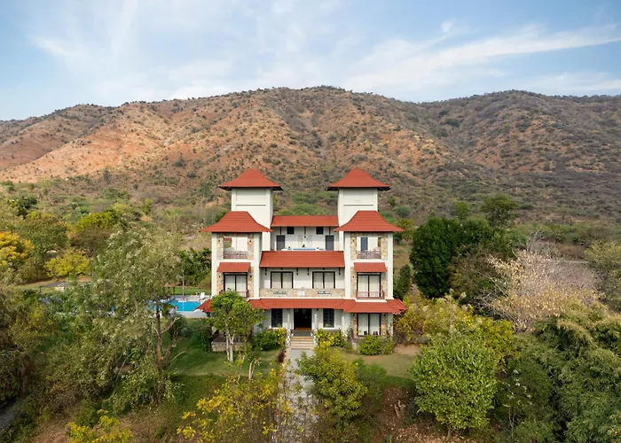 The Hunting Lodge - Luxury Resort In Udaipur