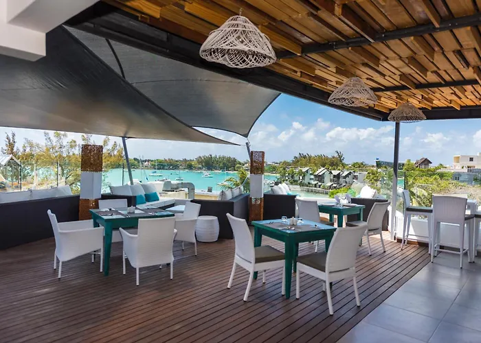 Azur Paradise Hotel&Rooftop Bar