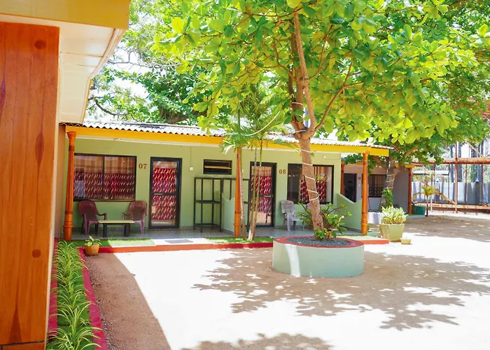 Golden Beach Hotel&Restaurant
