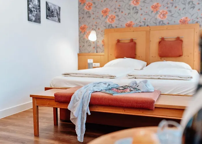 Loewen Hotel & Restaurant