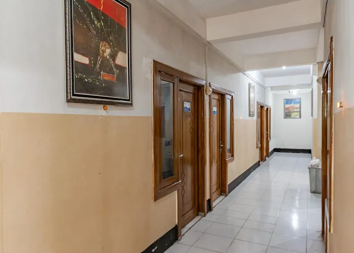Hotel O Ilir Barar I Near Rumah Sakit Islam Siti Khadijah Formerly Maleo Hotel