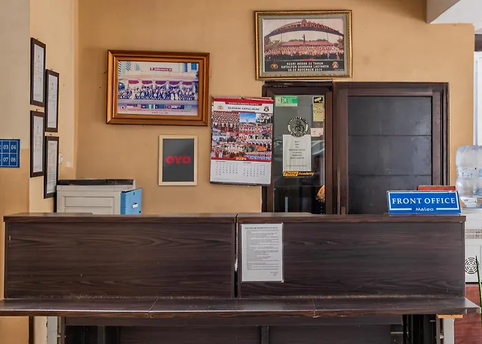 Hotel O Ilir Barar I Near Rumah Sakit Islam Siti Khadijah Formerly Maleo Hotel