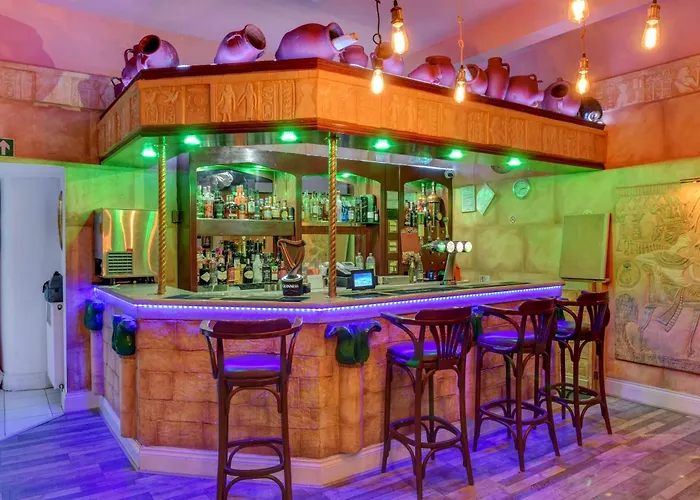 Empire Hotel