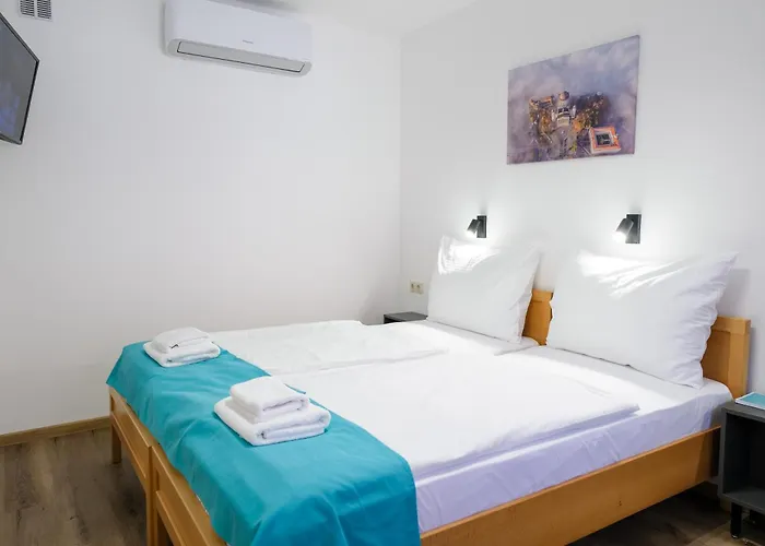 Hotel Adalbert Boldog Meszlenyi Zoltan Haz