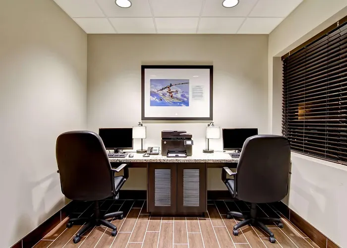 Best Western London Airport Inn&Suites