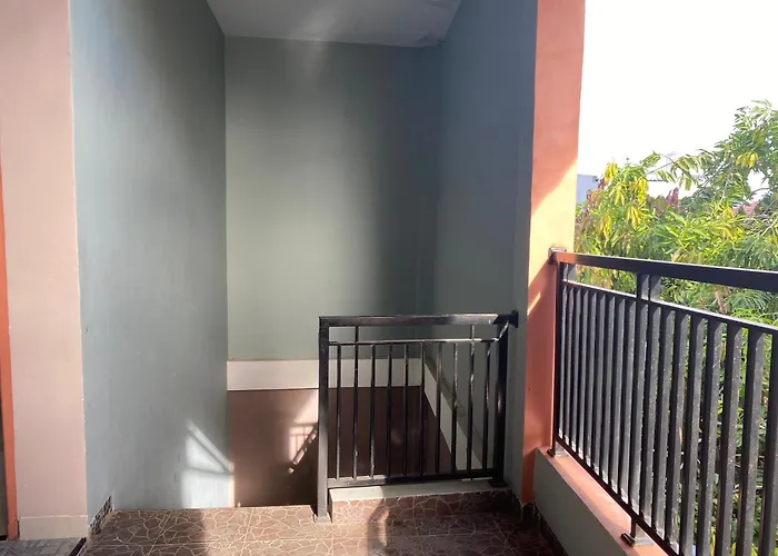 Hotel O Mely Homestay
