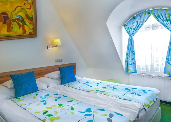 Hotel Kiss