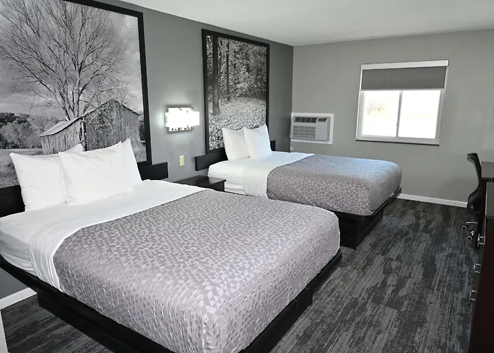Super 8 By Wyndham Higginsville