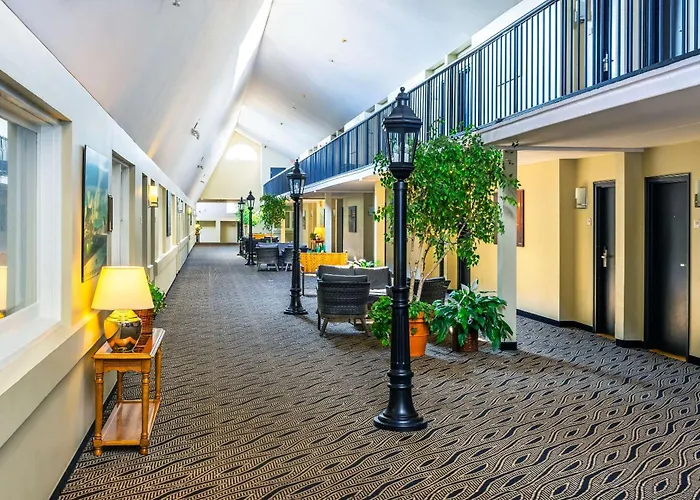 Quality Inn & Suites Garden Of The Gulf