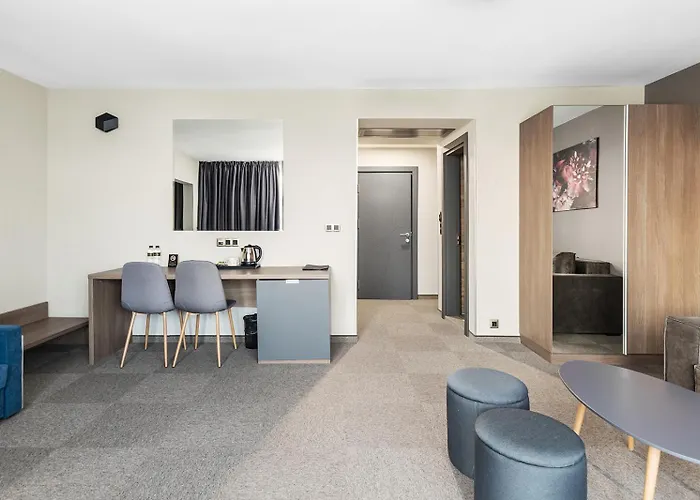 Jitomir Hotel