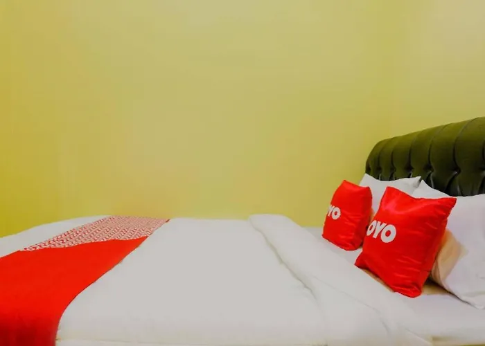 Oyo 1784 Hj. Aniek Residence