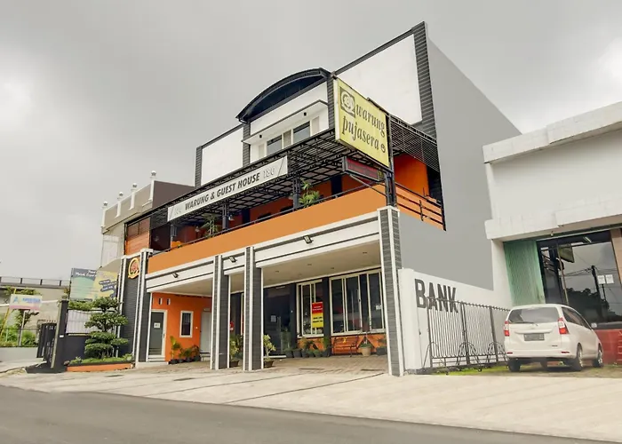 Capital O 90151 Guest House 180