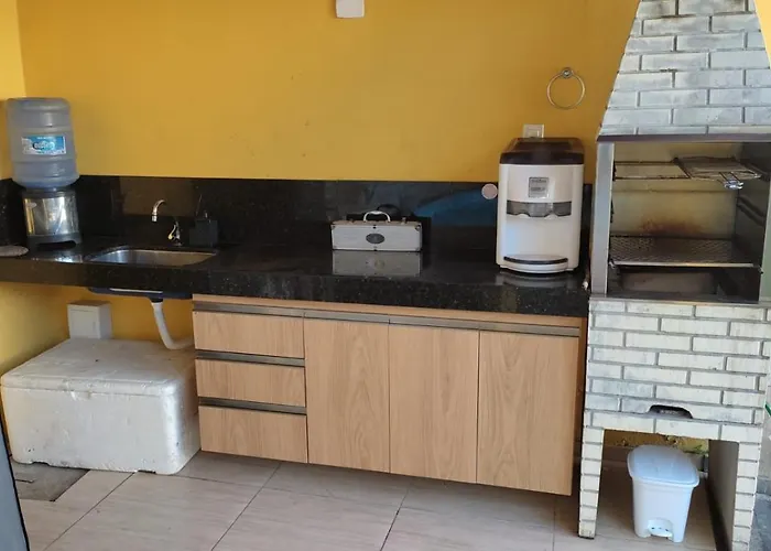 Casa Amarela na Praia de Guaibim-Taquari