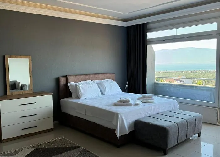 Luv Hotel