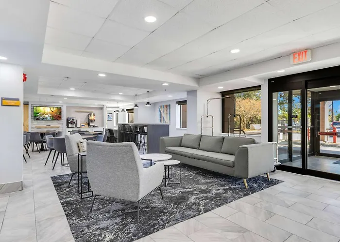 La Quinta Inn & Suites By Wyndham Jacksonville Mandarin