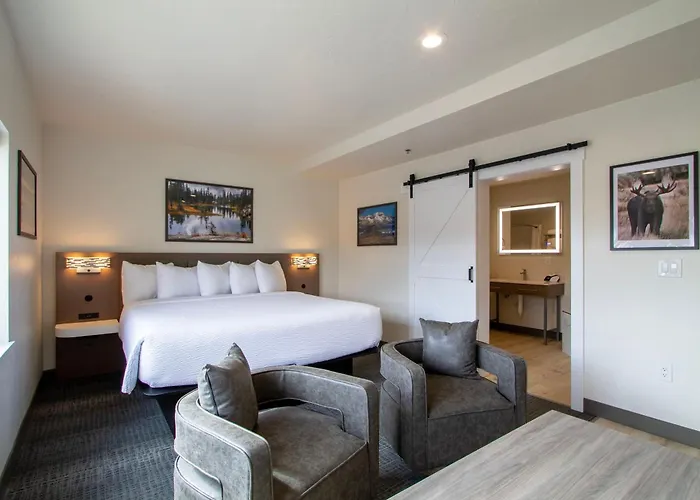 Sandpoint Hotel & Suites Downtown