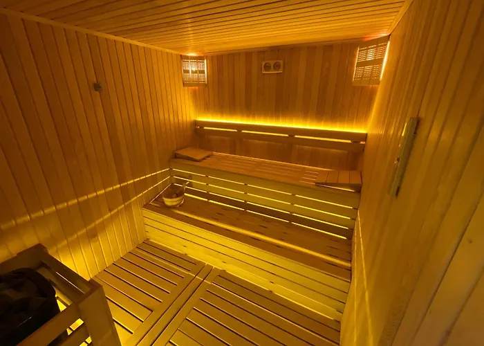 Lures Hotel