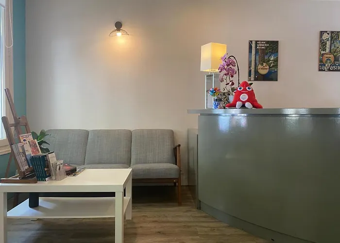 Hotel Paris Vesinet-Logishotels Et Domaine Evenementiel