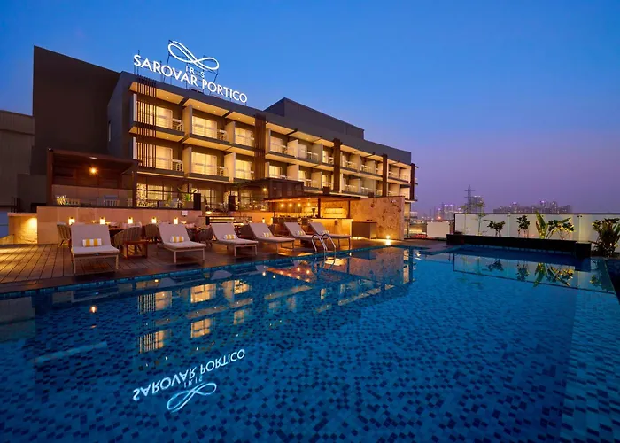 Iris Sarovar Portico