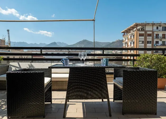 Mareluna Penthouse - Luxury Suites