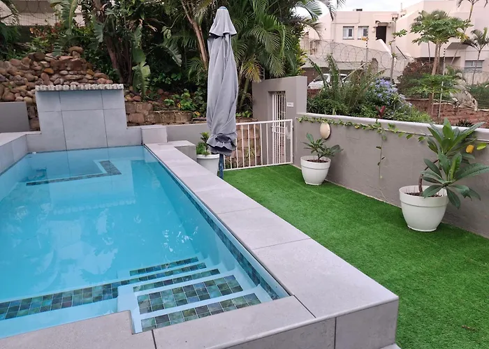 Close To The Sea - Ground Floor En-Suite Room With Kitchenette & Own Entrance