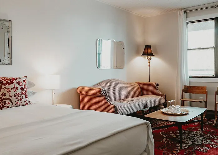 The Kent Motel