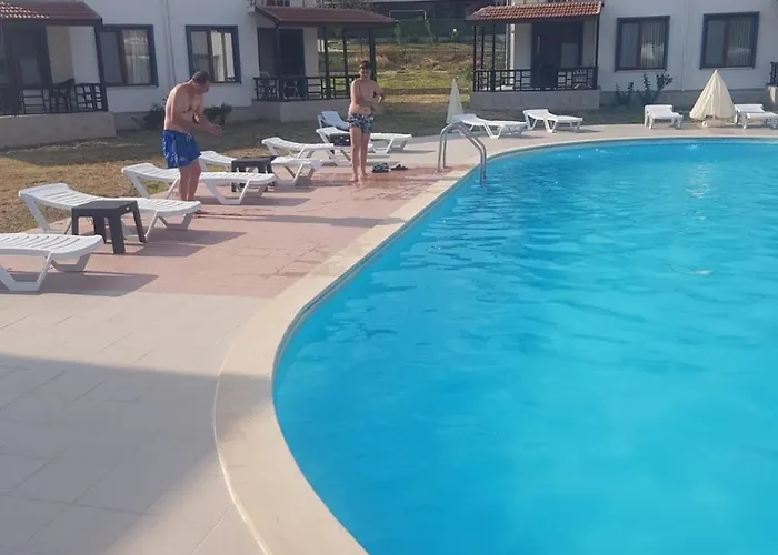 Kalanora Otel