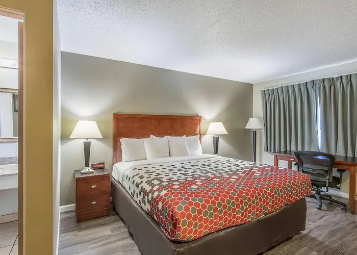 Econo Lodge Inn & Suites Yreka