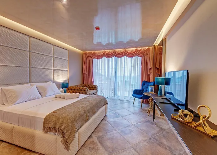 Bella Vista Boutique,Nea Peramos