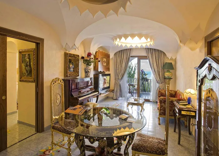 Strand Hotel Delfini