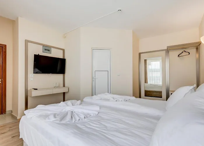 Jupiter 1 Family Hotel